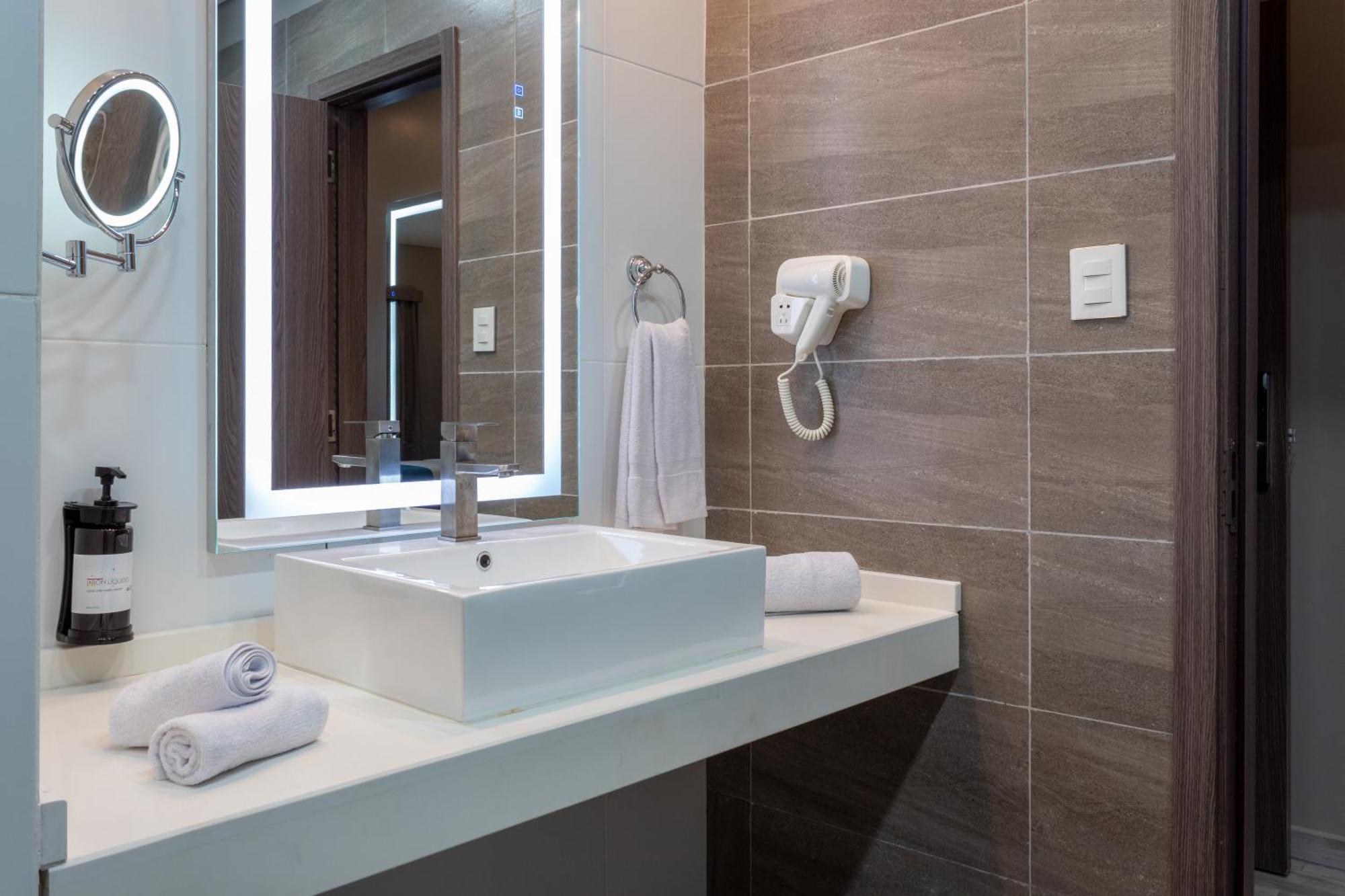 Tryp By Wyndham Asuncion Ξενοδοχείο Εξωτερικό φωτογραφία