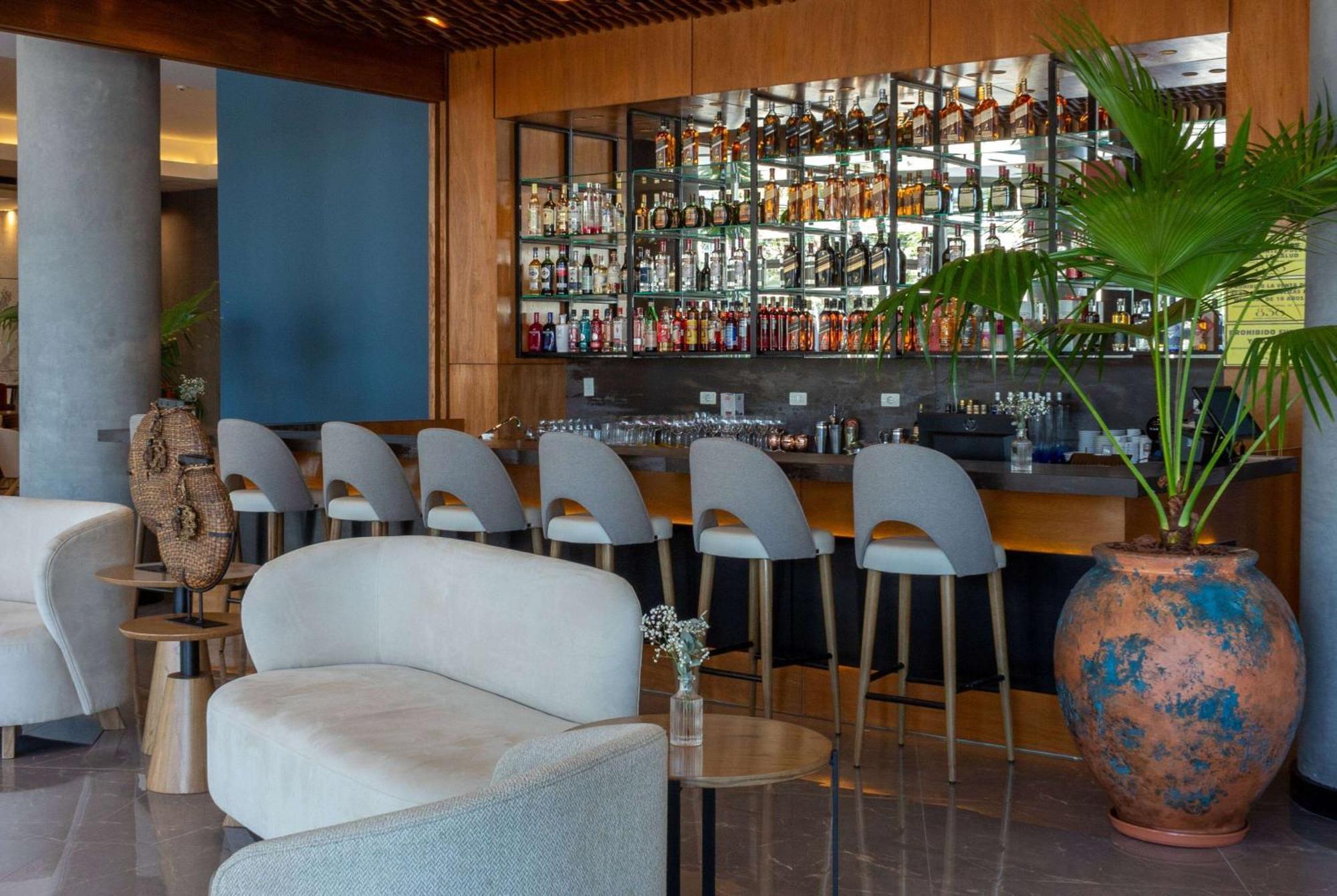 Tryp By Wyndham Asuncion Ξενοδοχείο Εξωτερικό φωτογραφία